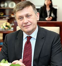 Crin Antonescu