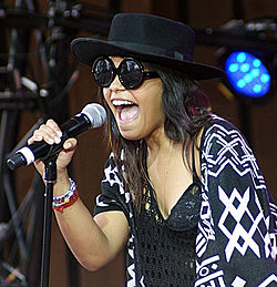 Fefe Dobson
